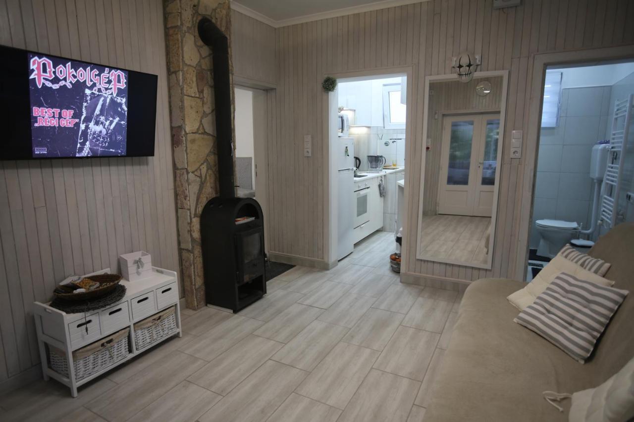Lakilak Pihenohaz A Holt-Tisza Partjan, Termalfuerdonel, Lakitelek Appartement Buitenkant foto